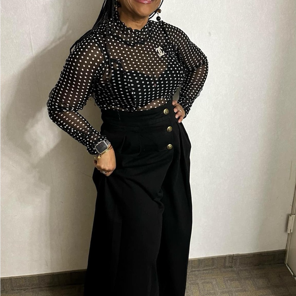 Gracia Elegant Black Wide-Leg Pants